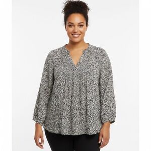 Terra & Sky NWOT Black and White Swirl Blouse